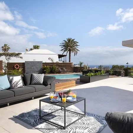 Villa In Puerto Del Carmen Sleeps 10 Includes Swimming Pool And Air Con