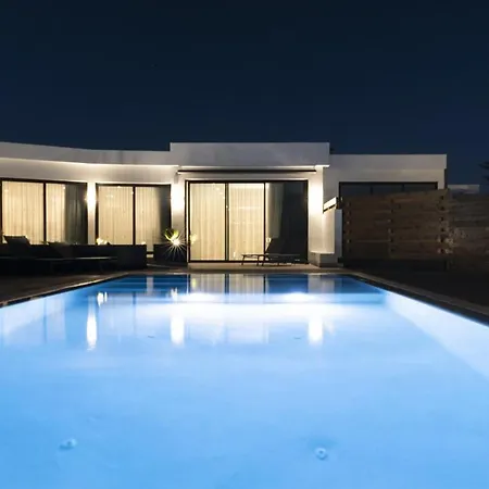 Villa In Puerto Del Carmen Sleeps 10 Includes Swimming Pool And Air Con