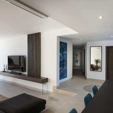 In Puerto Del Carmen Sleeps 10 Includes Swimming Pool And Air Con Puerto del Carmen (Lanzarote)